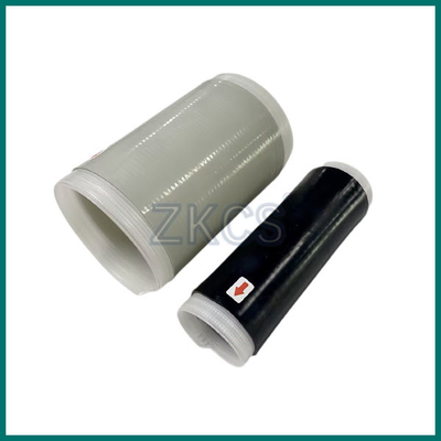 Tubo di riduzione a freddo in silicone nero/grigio per un pulsante da 1/2' e una connessione.